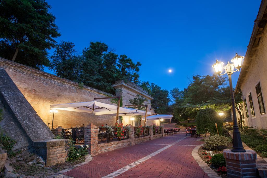 Hotel Stari Podrum 이록 외부 사진